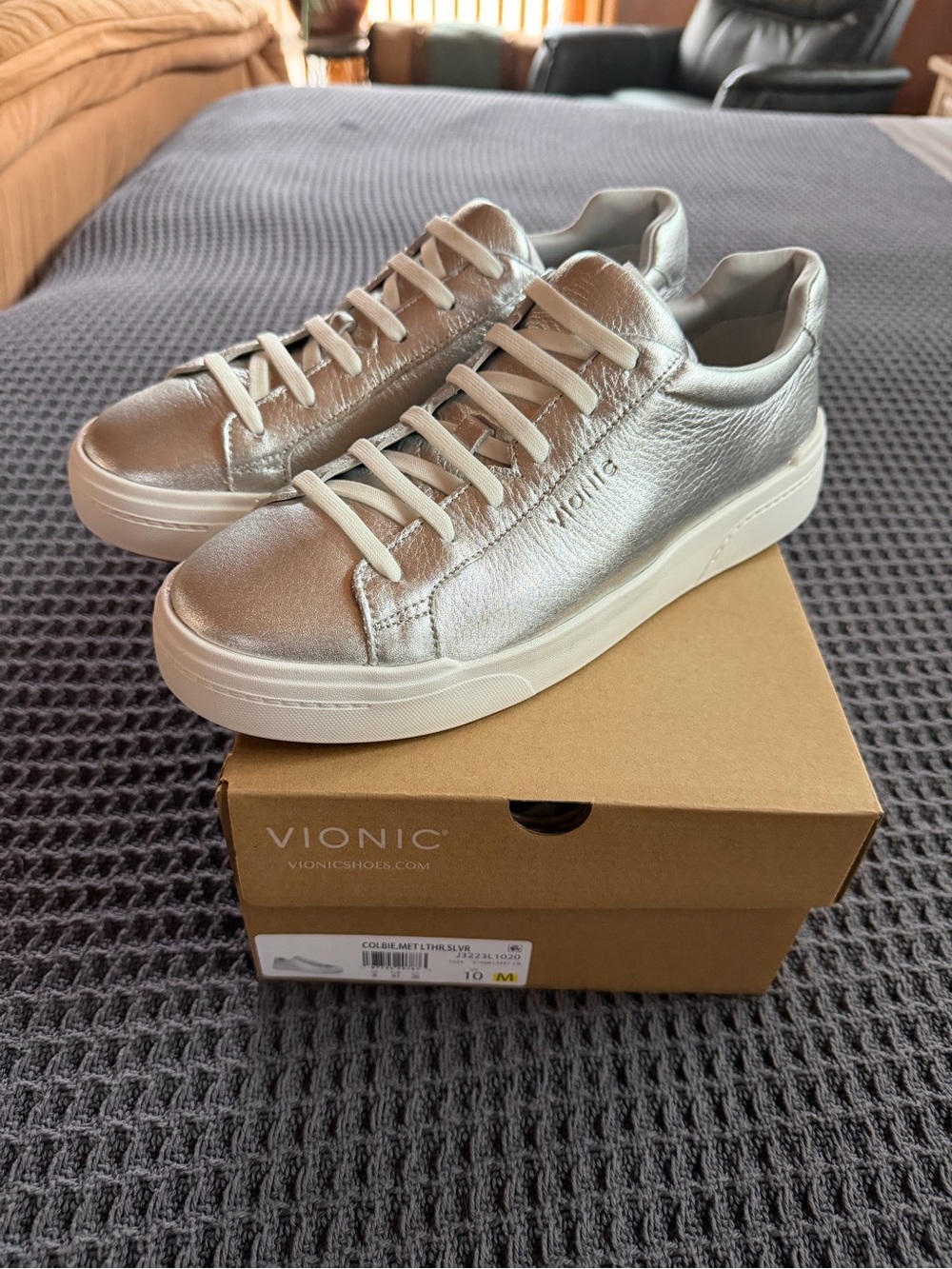 Vionic Colbie Silver Leather Sneakers